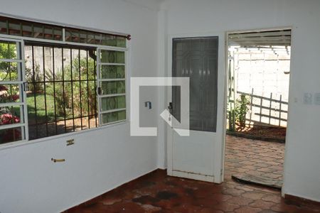Casa de Condomínio para alugar com 2 quartos, 1000m² em Chácara Rincão, Cotia