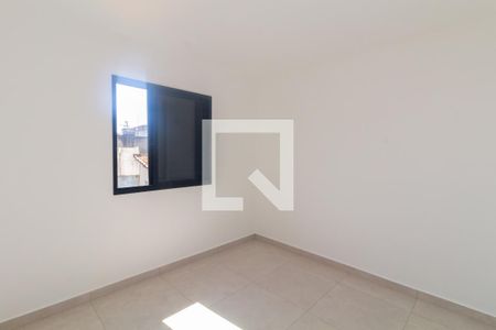 Quarto 1 de apartamento para alugar com 2 quartos, 42m² em Itaquera, São Paulo