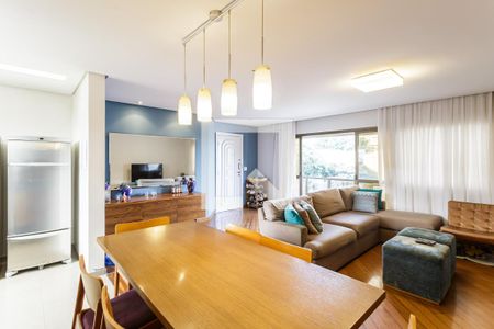 Sala de apartamento à venda com 3 quartos, 131m² em Vila Olímpia, São Paulo