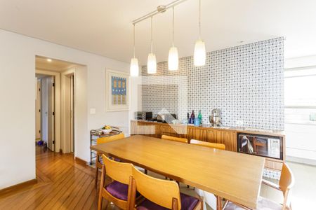 Sala de apartamento à venda com 3 quartos, 131m² em Vila Olímpia, São Paulo