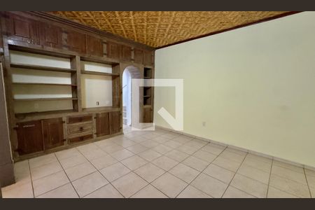 Casa à venda com 4 quartos, 300m² em Vila Paris, Belo Horizonte