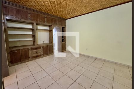 Casa à venda com 4 quartos, 300m² em Vila Paris, Belo Horizonte