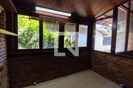 Casa de Condomínio para alugar com 3 quartos, 318m² em Piratininga, Niterói