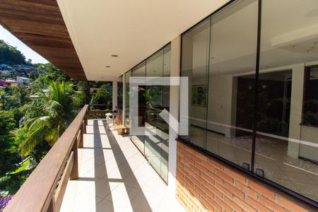 Casa de Condomínio para alugar com 3 quartos, 318m² em Piratininga, Niterói