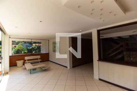 Casa de Condomínio para alugar com 3 quartos, 318m² em Piratininga, Niterói