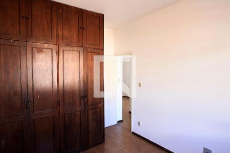 Quarto de apartamento à venda com 2 quartos, 55m² em Santa Tereza, Belo Horizonte