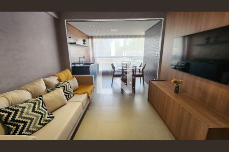 Sala  de apartamento para alugar com 2 quartos, 66m² em Barra, Salvador