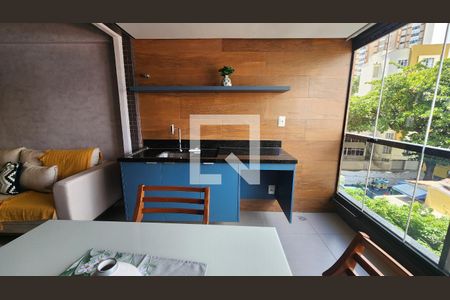 Sala  de apartamento para alugar com 2 quartos, 66m² em Barra, Salvador