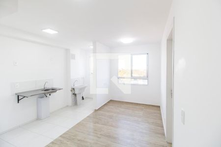 Sala  de apartamento para alugar com 2 quartos, 38m² em Alto de Santa Lucia, Carapicuíba