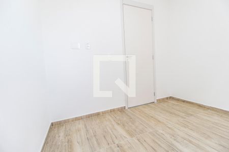 Quarto 1 de apartamento para alugar com 2 quartos, 38m² em Alto de Santa Lucia, Carapicuíba