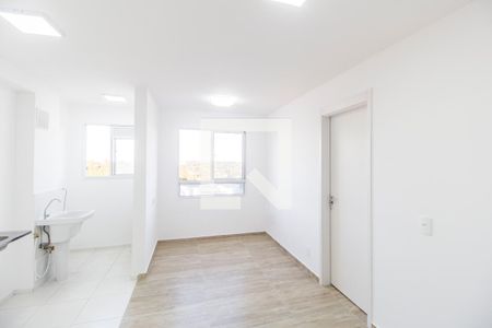 Apartamento para alugar com 2 quartos, 38m² em Alto de Santa Lucia, Carapicuíba