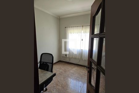 Quarto de casa de condomínio à venda com 4 quartos, 330m² em Loteamento Caminhos de San Conrado (Sousas), Campinas