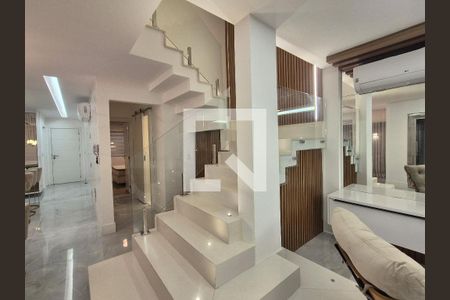 Casa de Condomínio para alugar com 5 quartos, 350m² em Vargem Grande, Rio de Janeiro