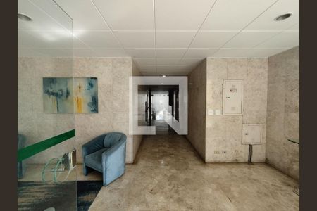 Hall de entrada de apartamento à venda com 3 quartos, 90m² em Cambuci, São Paulo