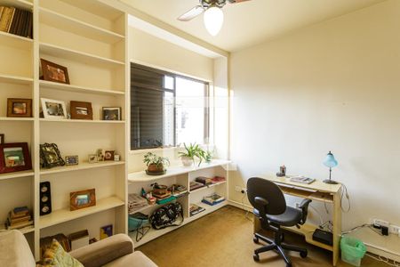 Quarto 1 de apartamento para alugar com 3 quartos, 130m² em Itaim Bibi, São Paulo