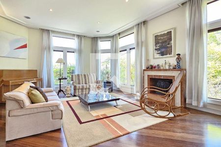 Casa à venda com 5 quartos, 462m² em Tamboré, Santana de Parnaíba