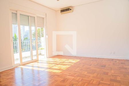 Casa à venda com 4 quartos, 393m² em Pacaembu, São Paulo