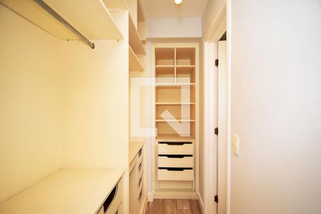 closet quarto 1 de apartamento para alugar com 3 quartos, 90m² em Pinheiros, São Paulo
