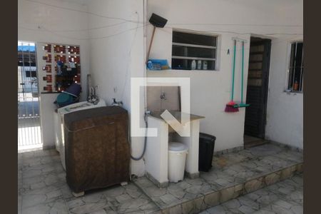 Casa à venda com 4 quartos, 141m² em Vila Zat, São Paulo