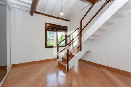 Casa à venda com 4 quartos, 626m² em Pacaembu, São Paulo