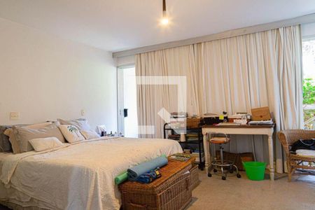 Casa para alugar com 4 quartos, 400m² em Pacaembu, São Paulo