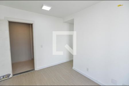 Sala de apartamento para alugar com 2 quartos, 43m² em Santo Cristo, Rio de Janeiro