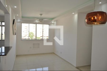 Apartamento para alugar com 2 quartos, 45m² em Tomás Coelho, Rio de Janeiro