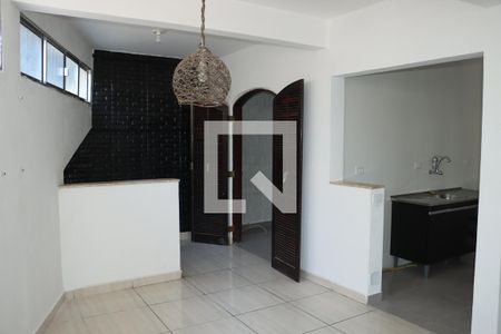 Casa para alugar com 2 quartos, 70m² em Jardim São Bento Novo, Embu das Artes