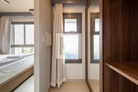 Sala/Quarto de apartamento à venda com 1 quarto, 21m² em Campo Belo, São Paulo