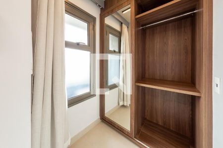 Sala/Quarto de apartamento à venda com 1 quarto, 21m² em Campo Belo, São Paulo