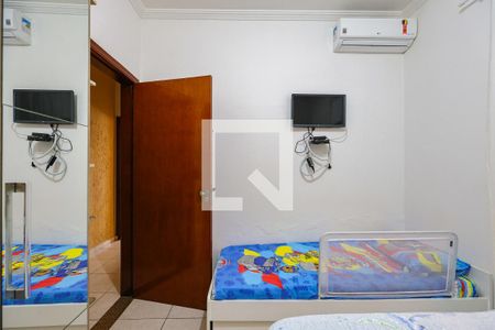 Quarto 1 de casa à venda com 4 quartos, 186m² em Parque Arariba, São Paulo