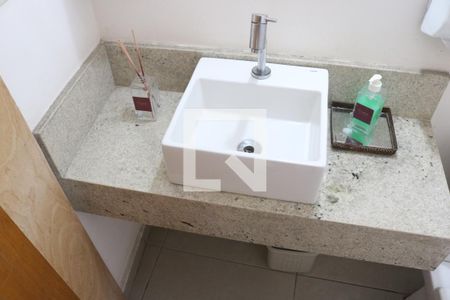 Lavabo de casa à venda com 5 quartos, 143m² em Alto da Lapa, São Paulo