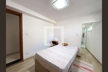 Casa à venda com 6 quartos, 408m² em Califórnia, Belo Horizonte