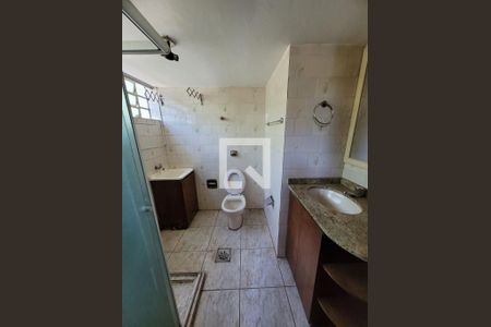 Banheiro de apartamento à venda com 1 quarto, 53m² em Menino Deus, Porto Alegre