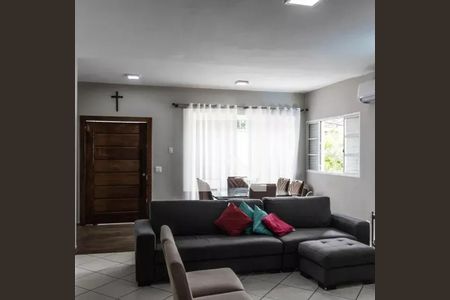 Casa para alugar com 4 quartos, 500m² em Padre Eustáquio, Belo Horizonte