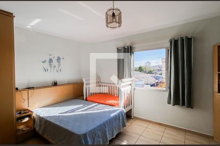 Suite  de casa à venda com 4 quartos, 240m² em Vila Paranagua, São Paulo