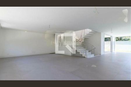 Casa à venda com 4 quartos, 420m² em Jardim dos Estados, São Paulo