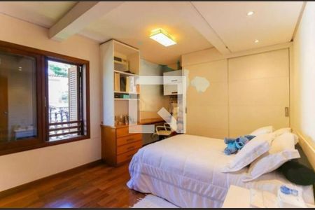 Casa à venda com 3 quartos, 362m² em Jardim Morumbi, São Paulo