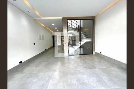 Casa à venda com 3 quartos, 225m² em Paraíso do Morumbi, São Paulo