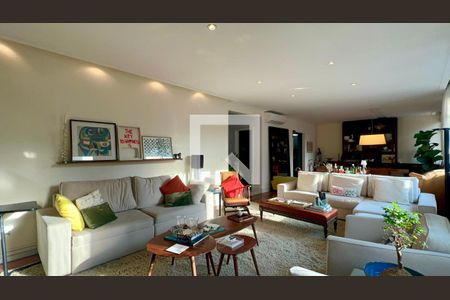 Sala de TV de apartamento à venda com 3 quartos, 165m² em Cerqueira César, São Paulo