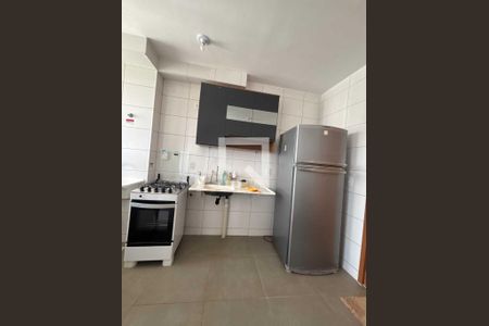 Cozinha de apartamento para alugar com 2 quartos, 42m² em Morada da Colina, Uberlândia