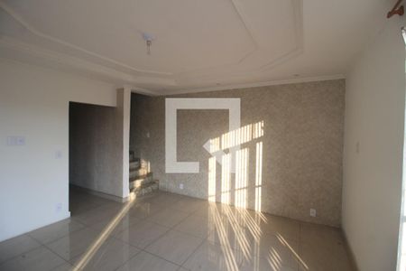 Sala de casa para alugar com 4 quartos, 362m² em Centro, Belford Roxo
