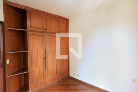 Quarto de apartamento à venda com 1 quarto, 45m² em Santa Efigênia, Belo Horizonte
