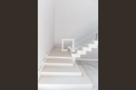 Escada de casa de condomínio à venda com 4 quartos, 392m² em Cidade Tamboré, Santana de Parnaíba