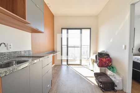 Sala/cozinha de apartamento para alugar com 1 quarto, 29m² em Liberdade, São Paulo