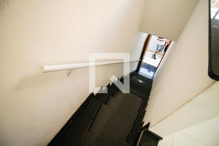 Escada de casa de condomínio para alugar com 2 quartos, 68m² em Sítio do Campo, Praia Grande