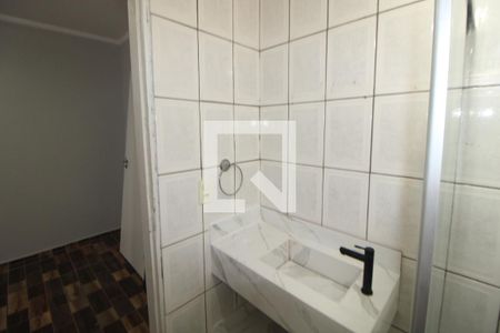 Banheiro de casa para alugar com 1 quarto, 33m² em Parque Monteiro Soares, São Paulo