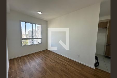 Sala de apartamento à venda com 1 quarto, 43m² em Jardim Tupanci, Barueri