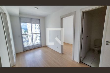 Sala de apartamento para alugar com 2 quartos, 40m² em Irajá, Rio de Janeiro