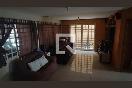 Casa à venda com 3 quartos, 530m² em Vila Pereira Barreto, São Paulo